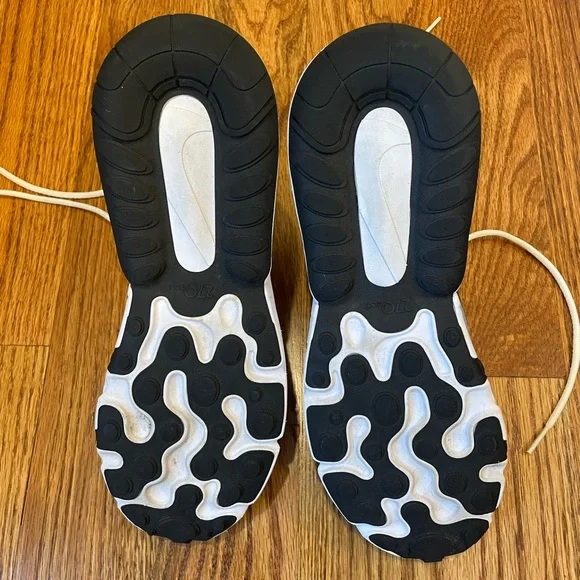 Nike AirMax 270 React - Picture 4 of 6